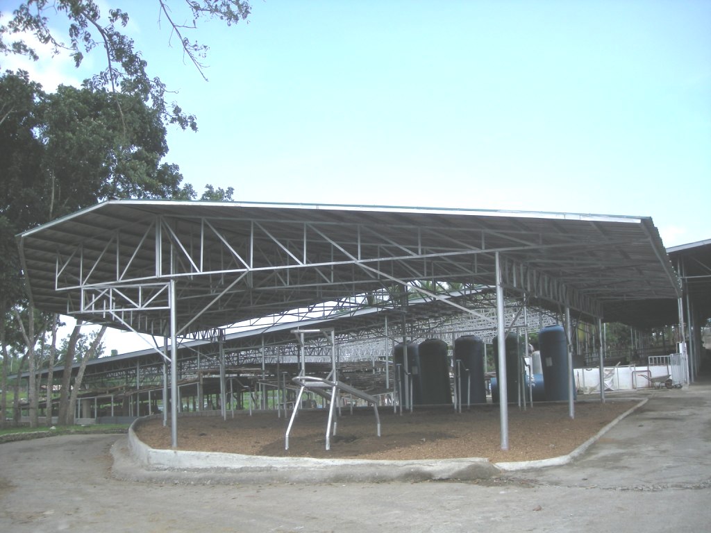 Farm Facilities | Hacienda Macalauan Inc